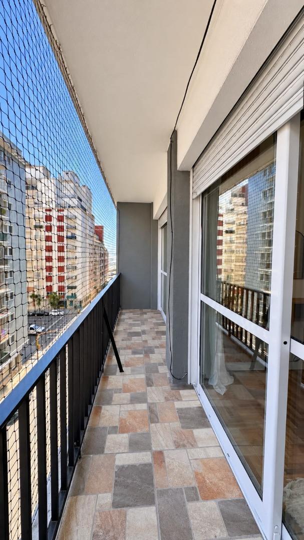 Foto de VENTA 3 AMBIENTES AL FRENTE RECICLADO - VISTA LATERAL AL MAR, imagen 5