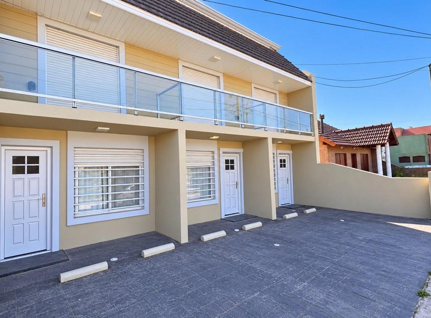 Foto de VENTA COMPLEJO DE TRIPLEX A 2 CUADRAS DEL MAR - SANTA CLARA, imagen 4