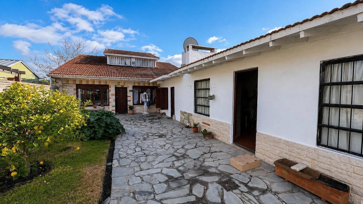 Foto de Venta Casa 4 Ambientes - Barrio 9 De Julio, imagen 2