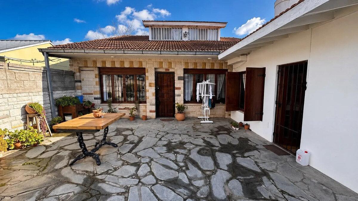 Foto de Venta Casa 4 Ambientes - Barrio 9 De Julio, imagen 1