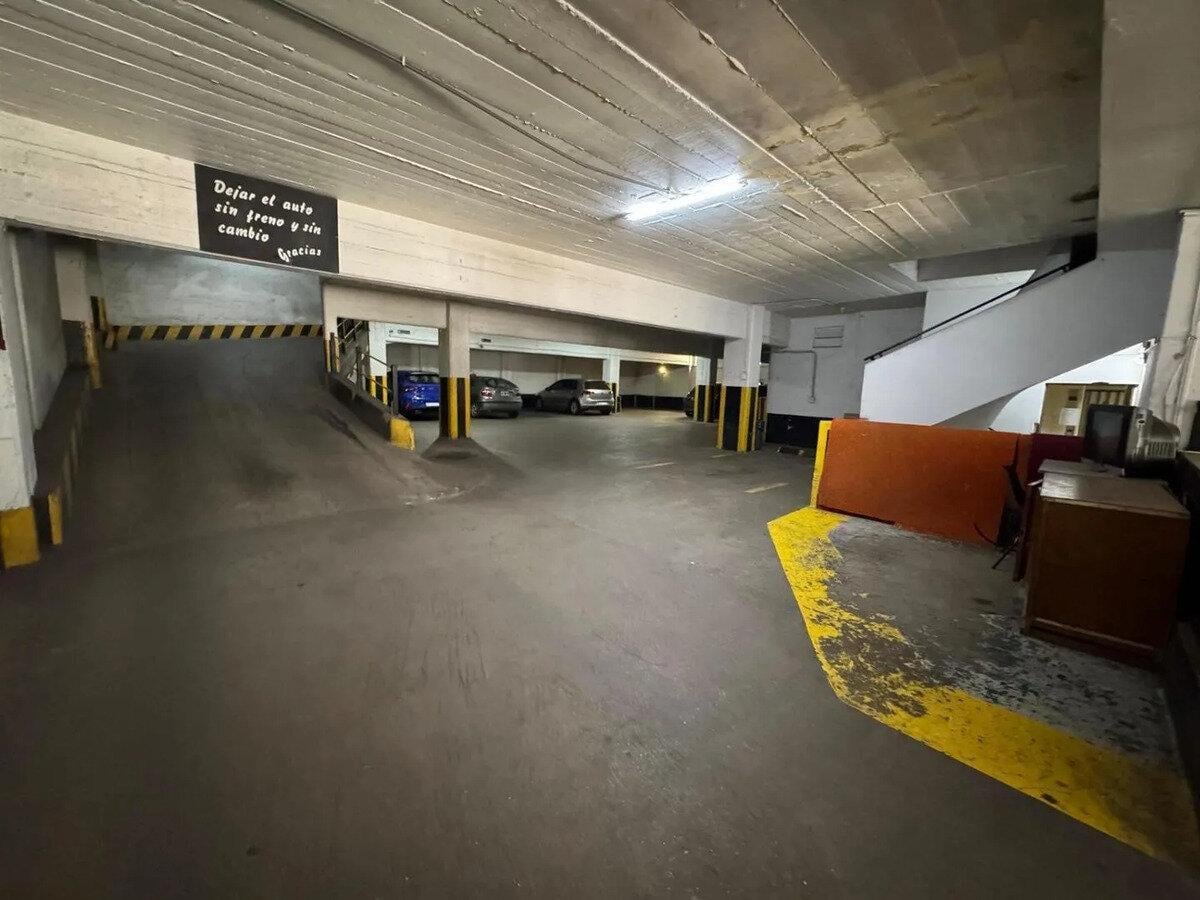 Foto de Espacio De Cochera En Venta - Guemes, imagen 3