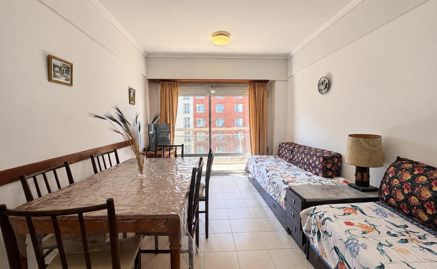 Foto de Venta Departamento 2 Ambientes A La Calle, imagen 2
