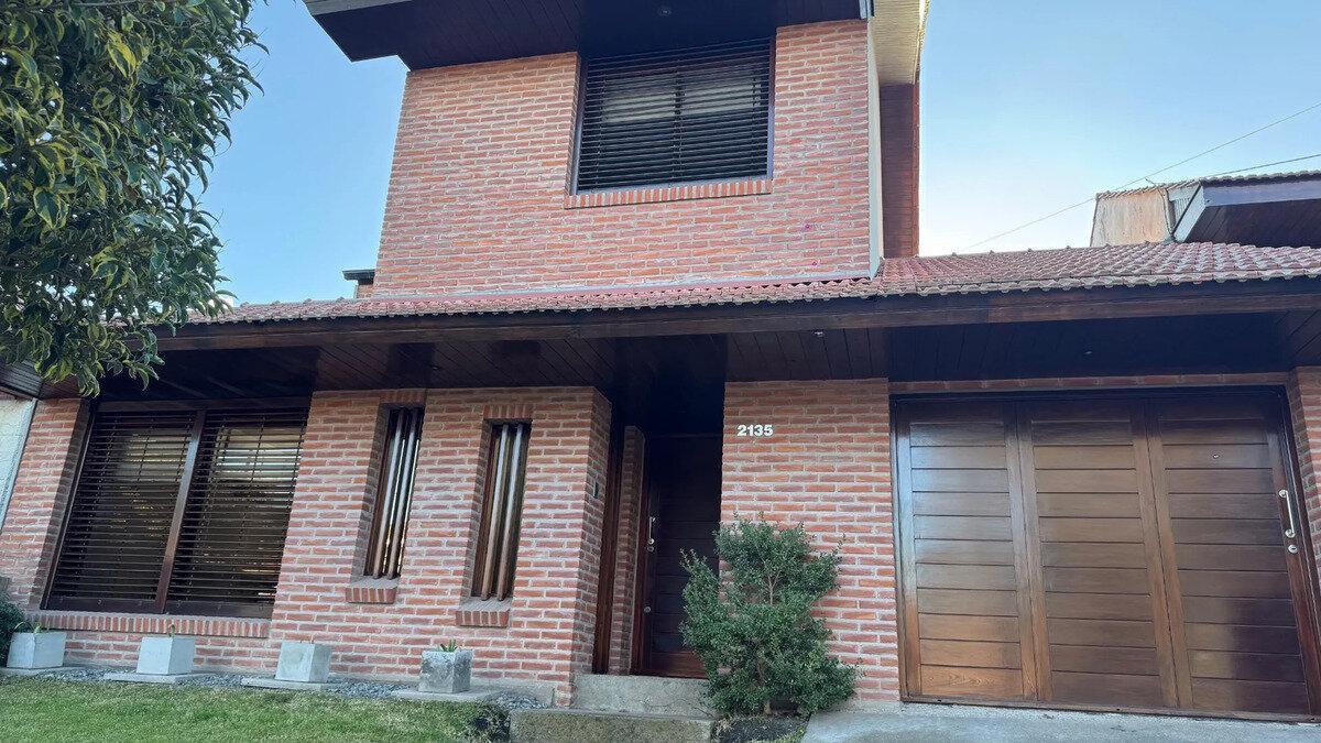 Foto de Casa 4 Ambientes Con Parque Apta Crédito, imagen 2