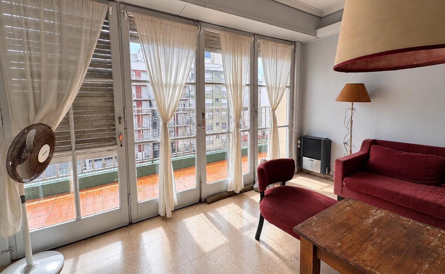 Foto de DEPARTAMENTO 4 AMBIENTES CON COCHERA, imagen 3