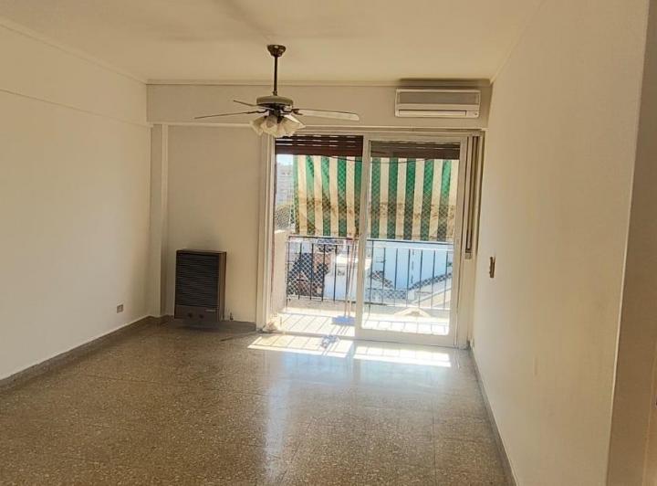 Alquiler - Depto. 4 Ambientes - Colegiales 2