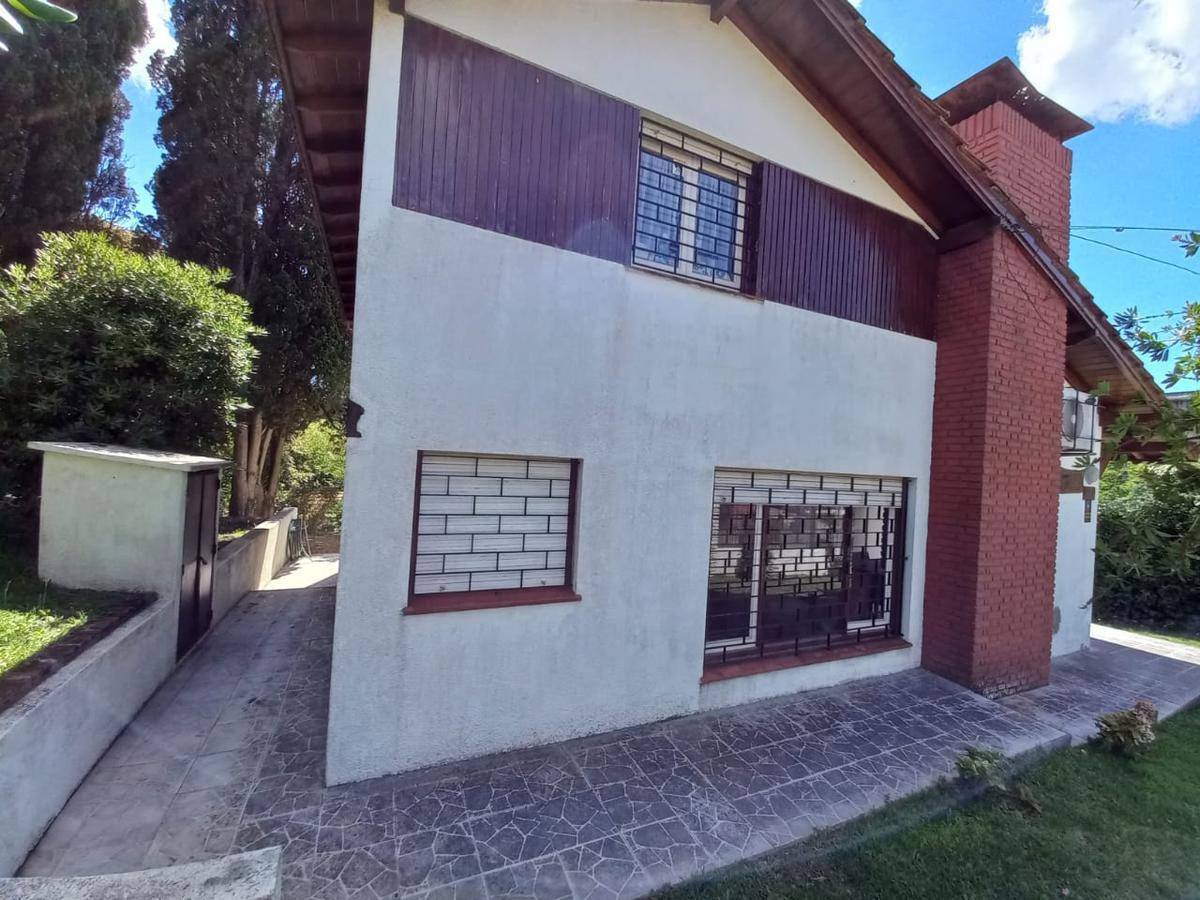 Casa - Venta - Villa Gesell - 4 Ambientes.