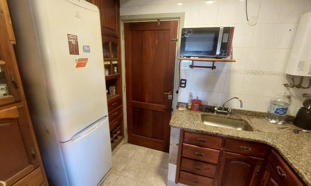 Foto de 1 Casa + 2 Dúplex en Block - Venta - Villa Gesell - 100 metros del Mar, imagen 4