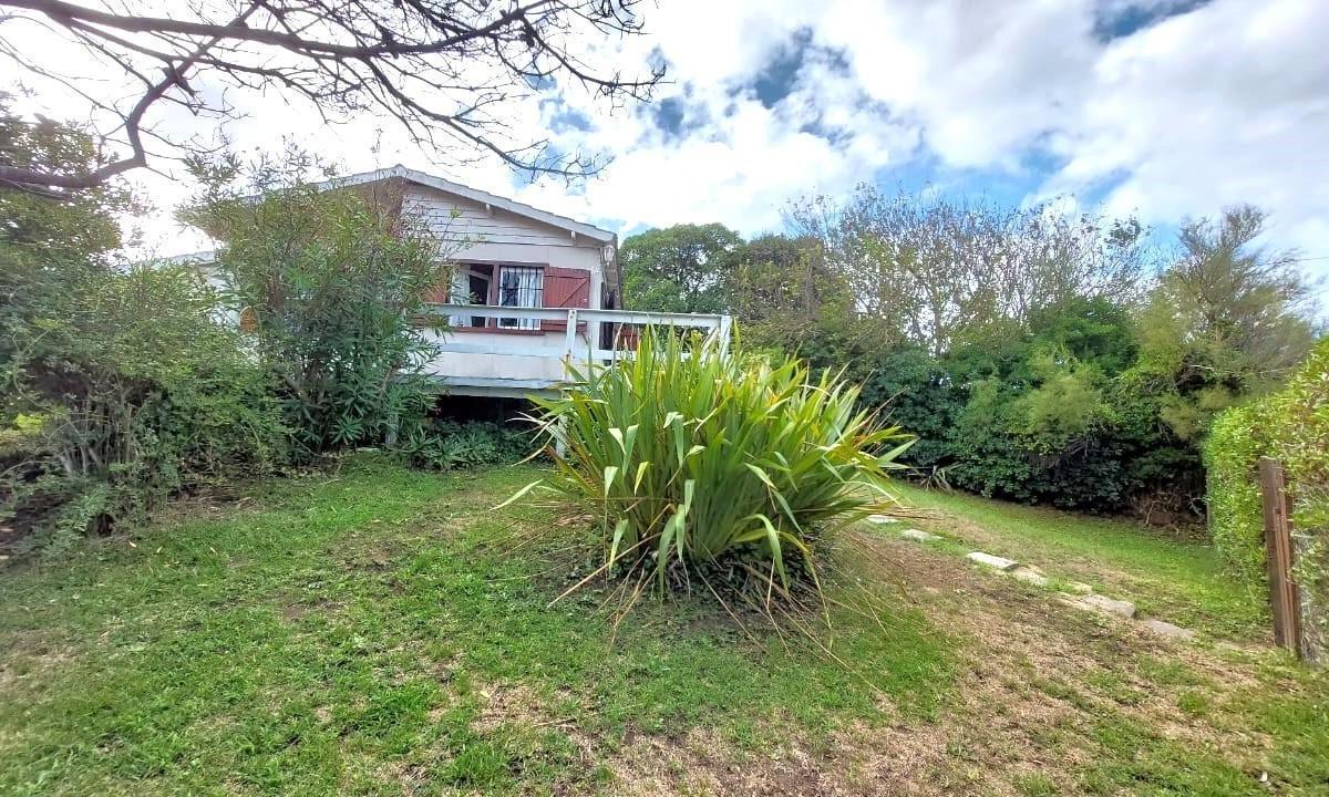 Casa - Venta - Villa Gesell - 4 Ambientes - Apto P/ Construir 14 UF