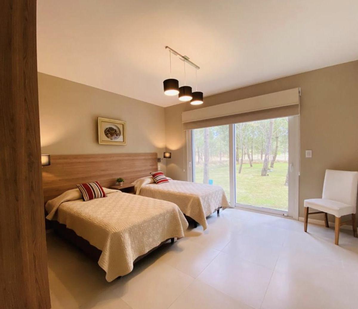 Casa en Venta en Costa Esmeralda, Barrio Golf II 4