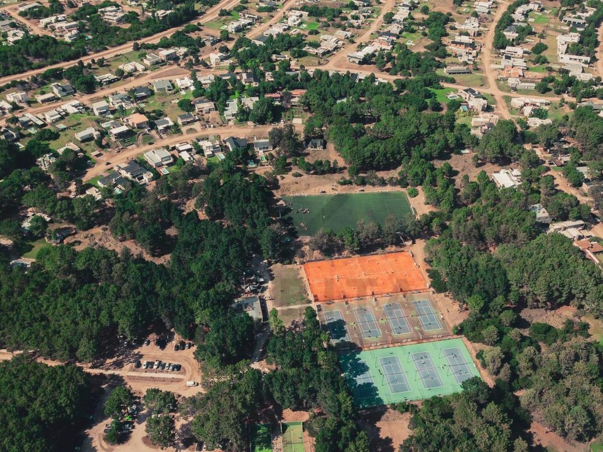Foto de Lote en venta en Barrio Deportiva, Costa Esmeralda, imagen 1