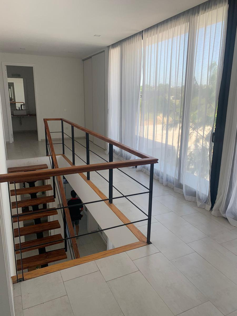 Casa en Venta en Costa Esmeralda, Ecuestre Al Lago 2