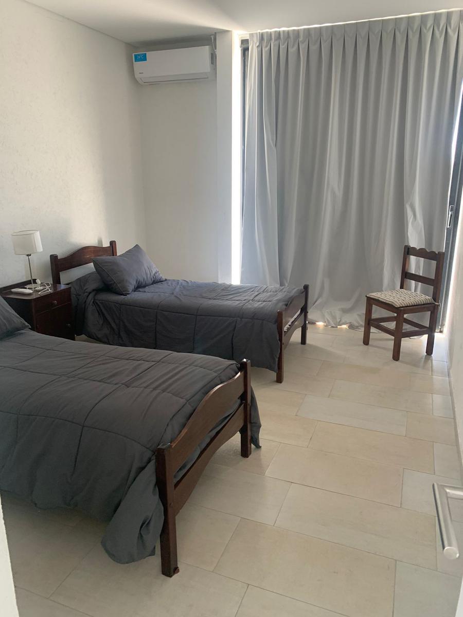 Casa en Venta en Costa Esmeralda, Ecuestre Al Lago 1