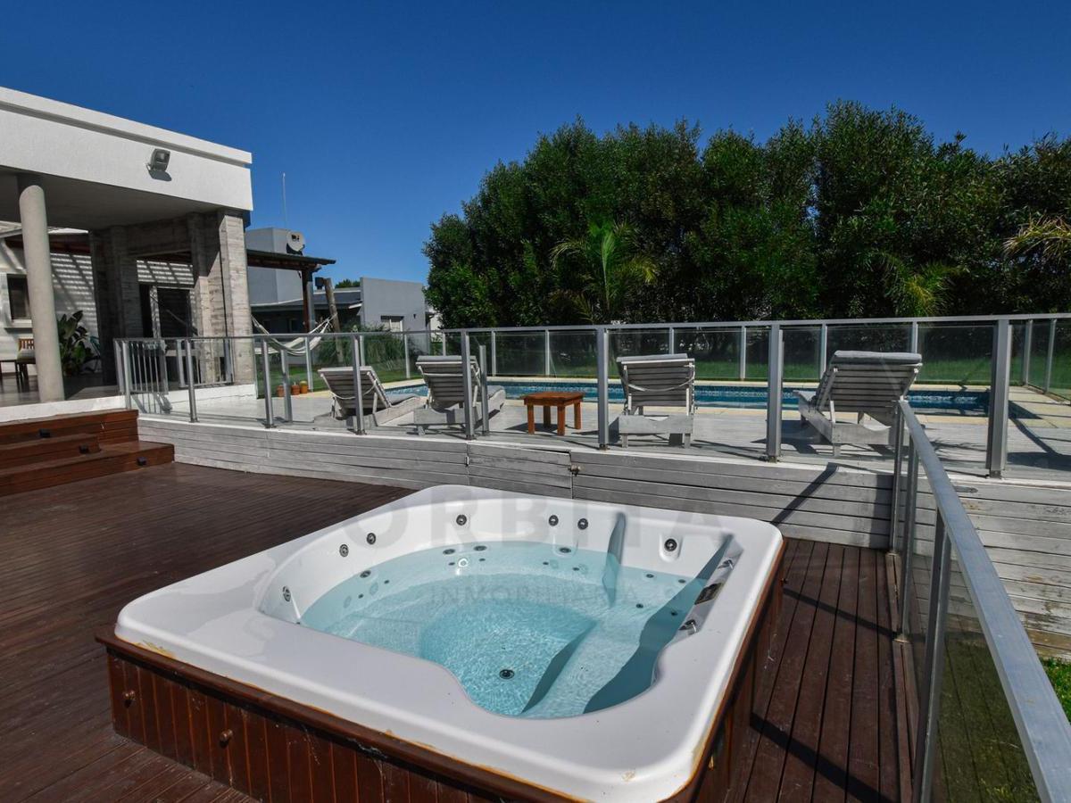 Casa en Venta en Costa Esmeralda, Residencial 1 4