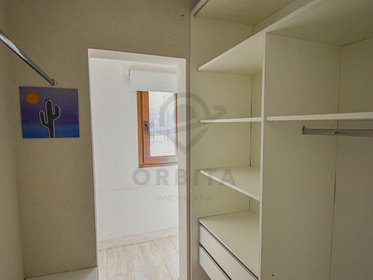 Casa en Venta en Costa Esmeralda, Barrio Ecuestre 2