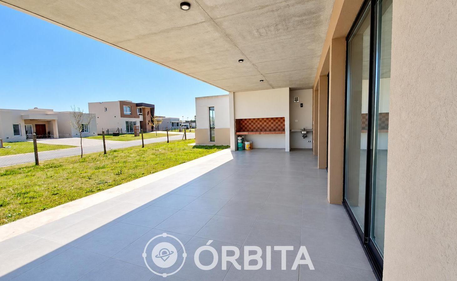 Foto de Casa en venta en Barrio San Felipe, Canning, Ezeiza, imagen 1