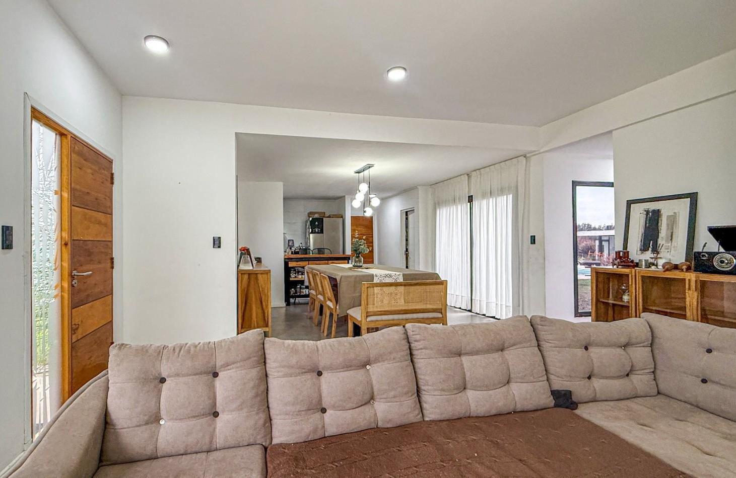 Foto de MODERNA CASA EN UNA PLANTA CON PISCINA | TIERRAS DEL MAR, imagen 4