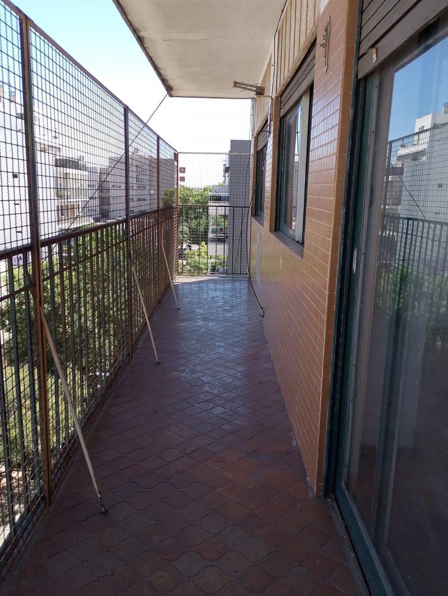3 Amb Grande con Balcón Galicia 2486. Oportunidad! Solo U$105.000. 2