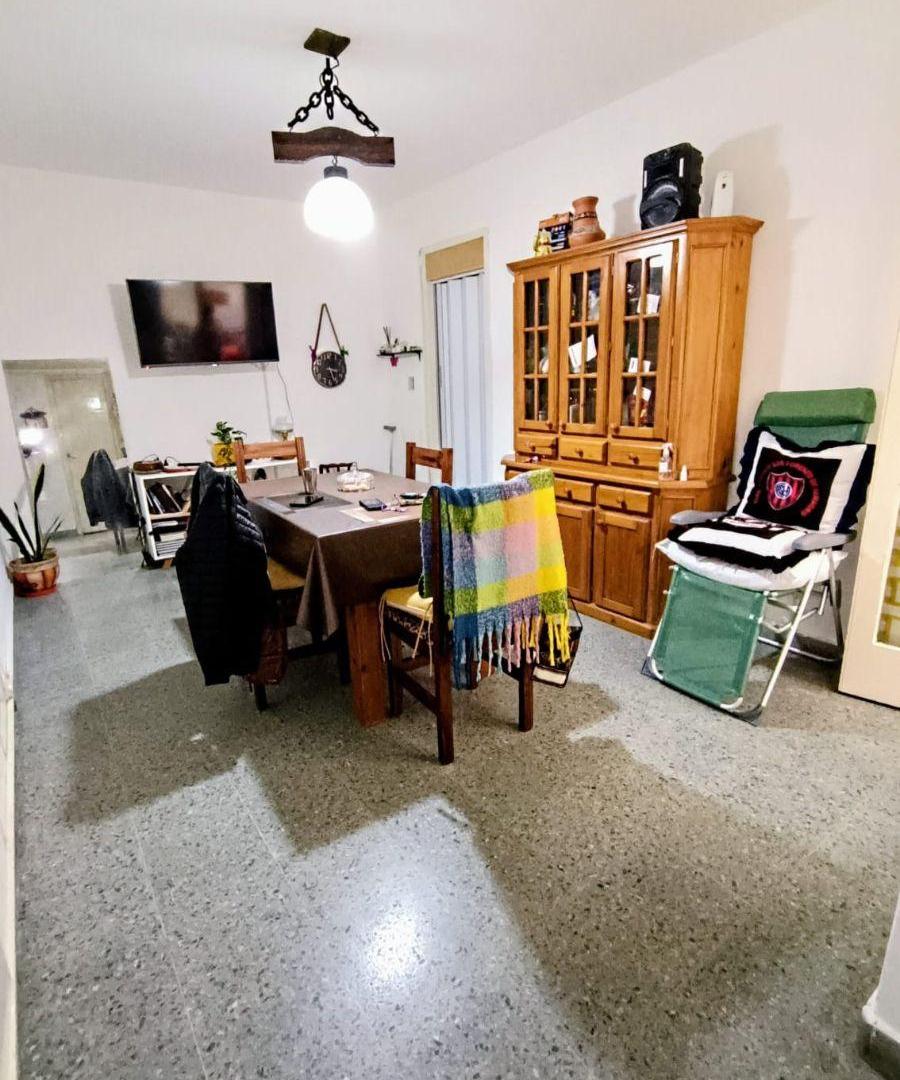 COLÓN Y ALSINA - 2 AMBIENTES CON PATIO - U$ 65.000.-