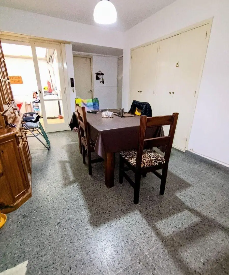 COLÓN Y ALSINA - 2 AMBIENTES CON PATIO - U$ 65.000.- 4