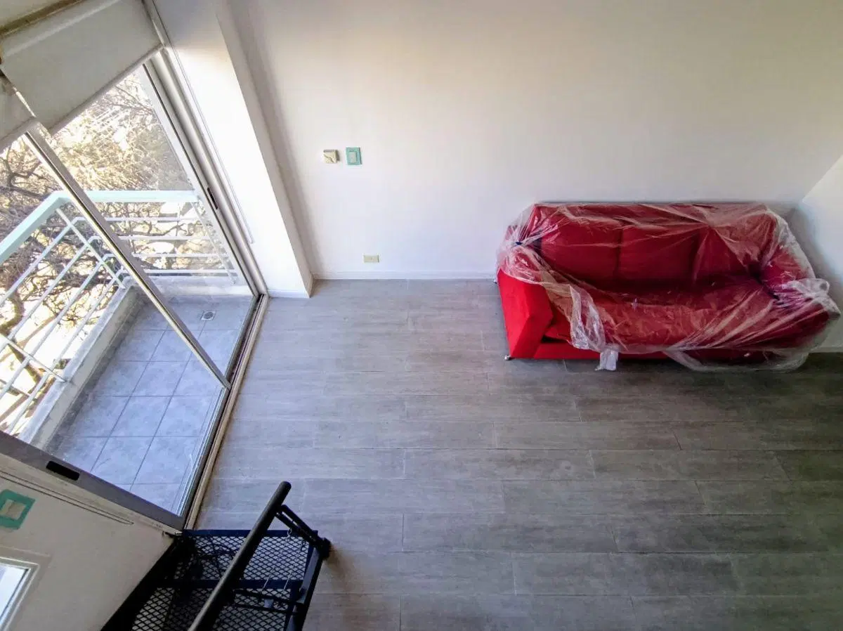 DUPLEX DOS AMB 4TO PISO AL FRENTE GRANDE CON BALCÓN 1