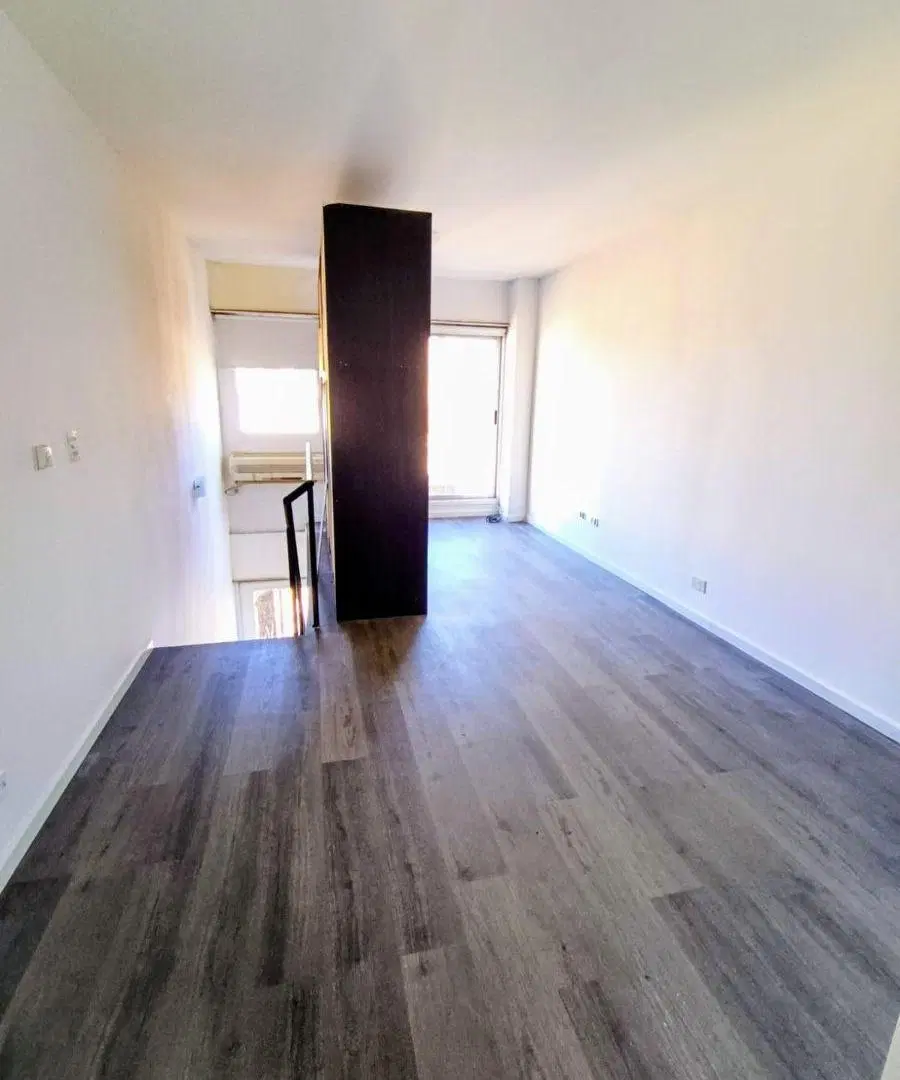 DUPLEX DOS AMB 4TO PISO AL FRENTE GRANDE CON BALCÓN 3