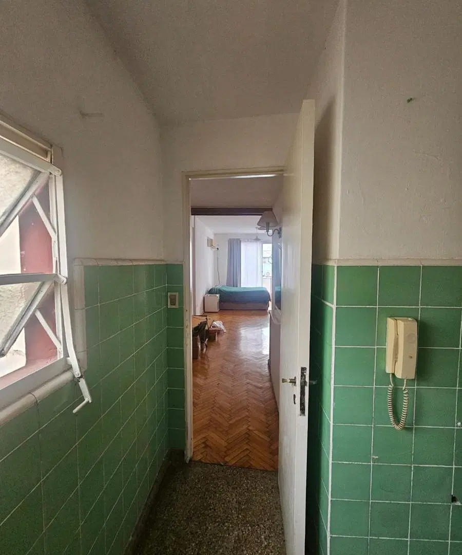 monoambiente con balcón francés en Colegiales 5