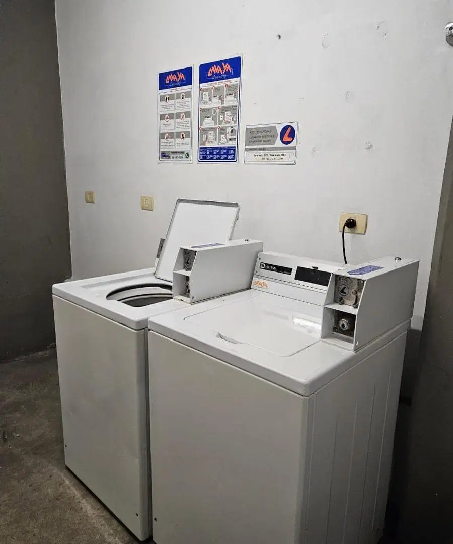 moderno monoambiente con balcón y amenities en Almagro 2