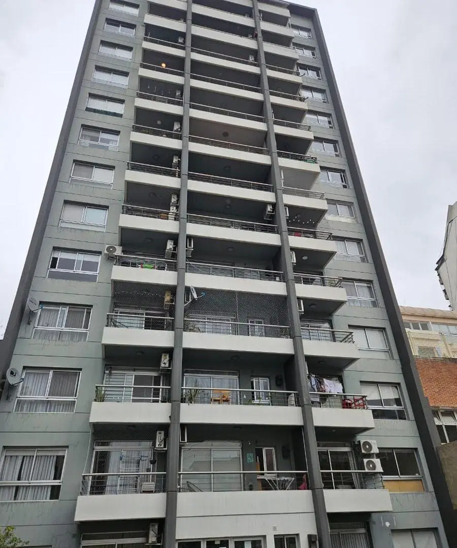 moderno monoambiente con balcón y amenities en Almagro 3