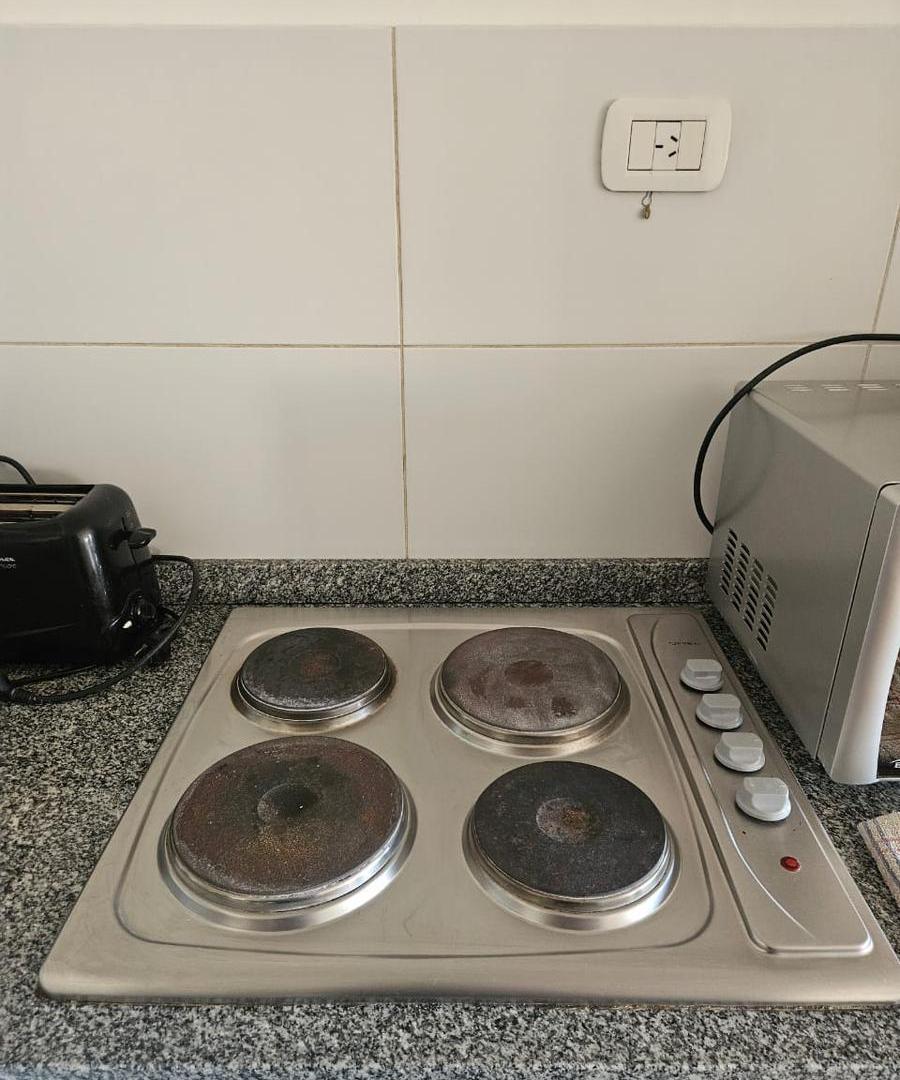 Foto de moderno y amplio 2 ambientes con balcón al frente en Caballito, imagen 3