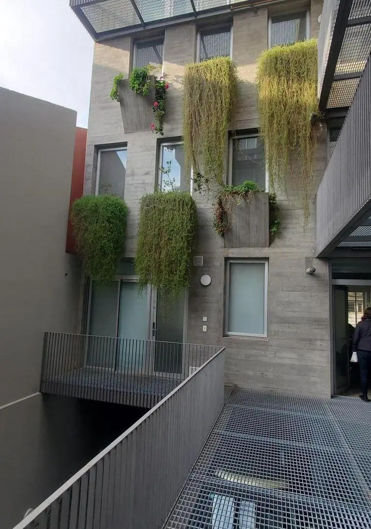moderno monoambiente super luminoso con balcón en Nuñez 5