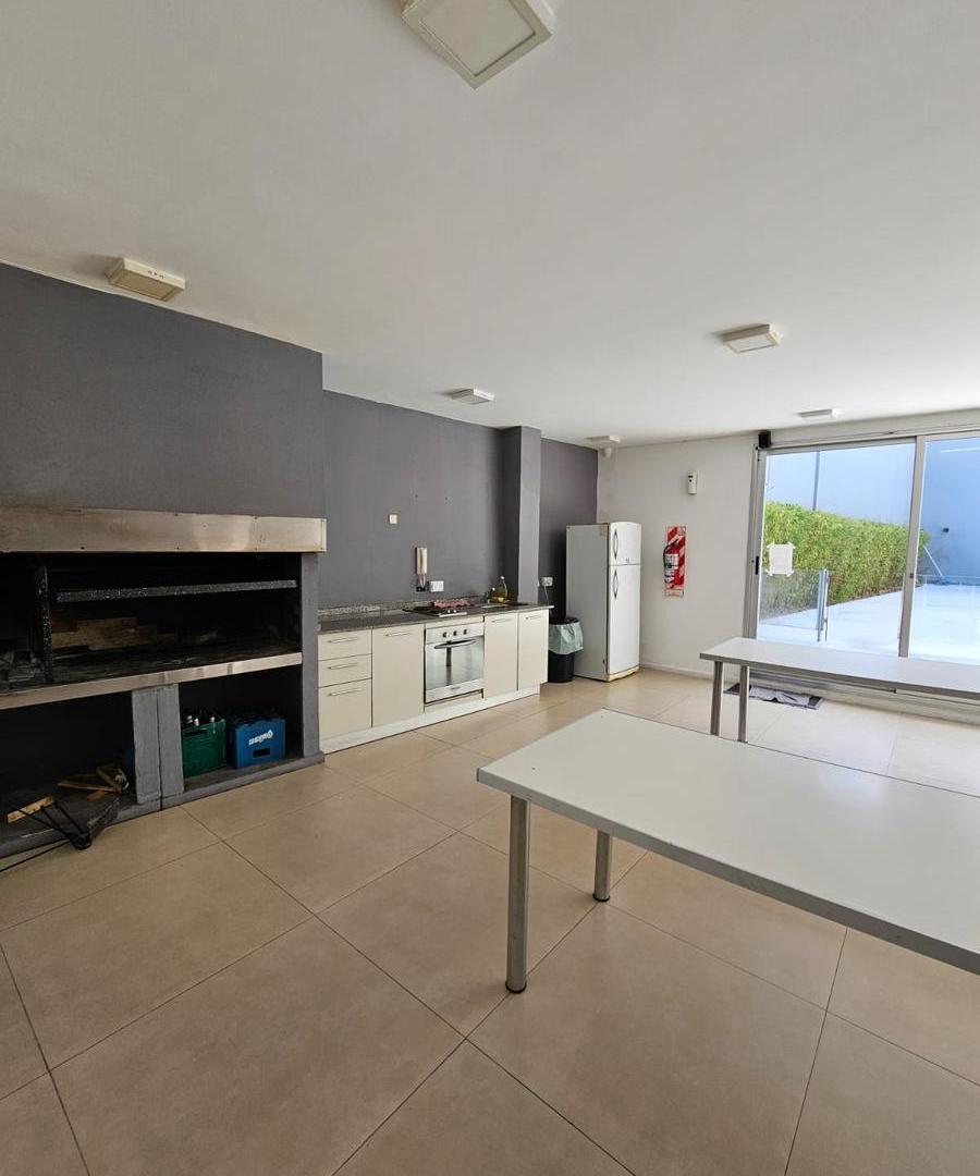 Foto de Departamento 2 ambientes con 2 baños y parrilla propia - Caballito, imagen 3