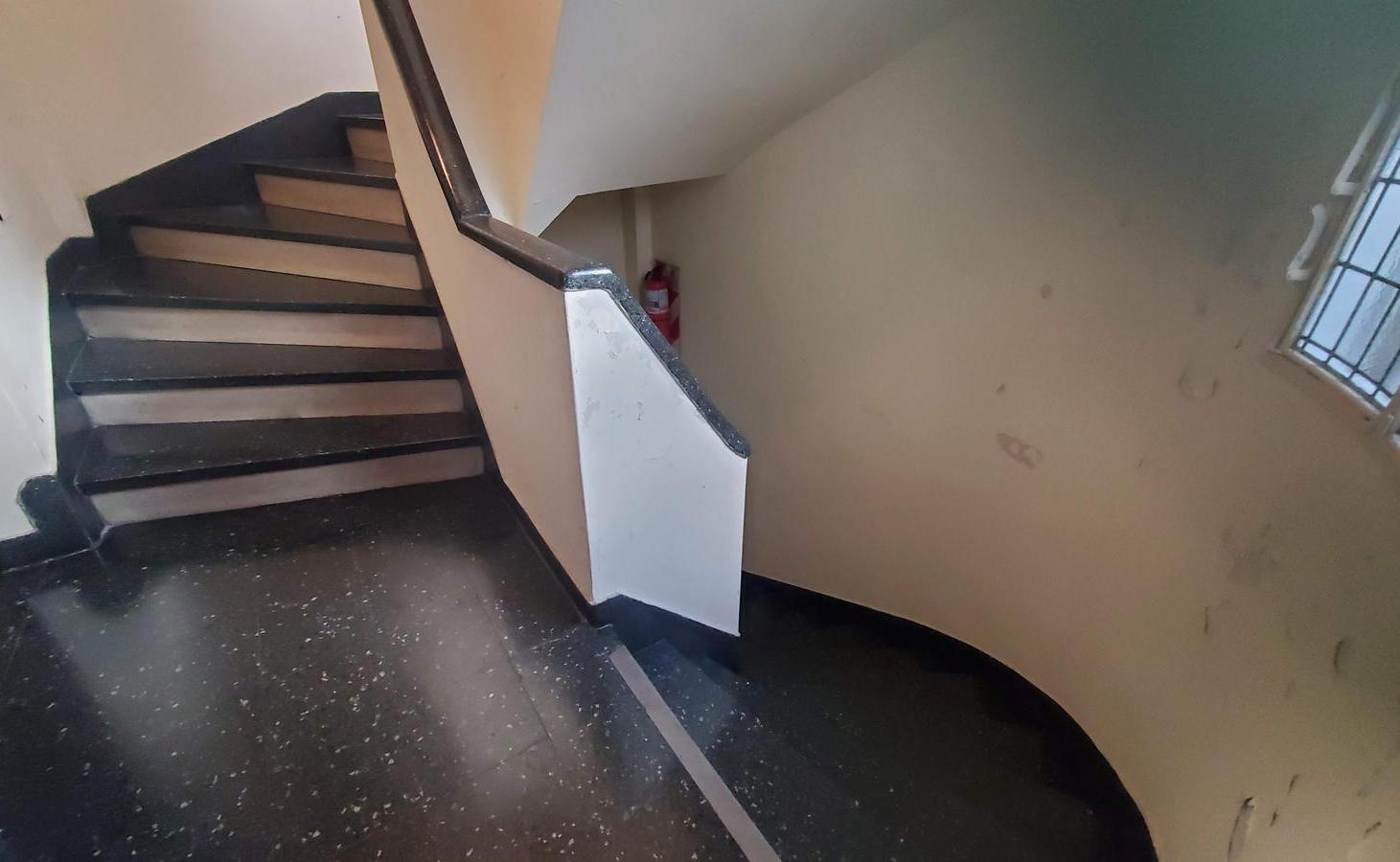Foto de Piso alto Departamento de 134 m² al Frente con Balcón – Av. Garay al 800, imagen 1