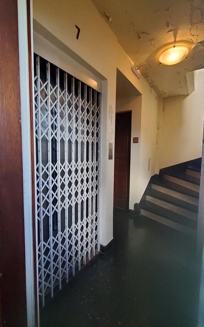 Foto de Piso alto Departamento de 134 m² al Frente con Balcón – Av. Garay al 800, imagen 3