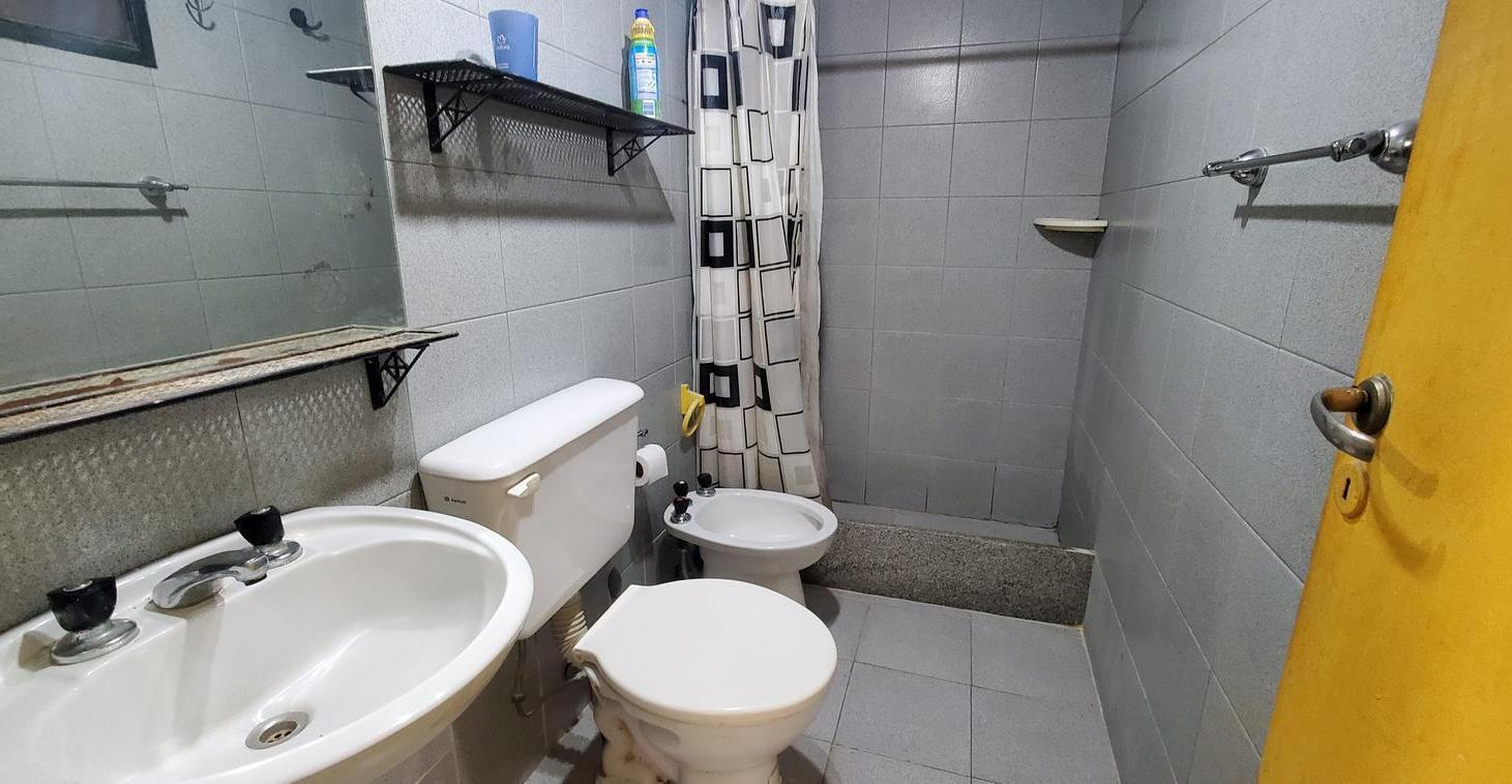 Foto de Dúplex tipo Loft al contrafrente con doble altura y ladrillo a la vista, imagen 2