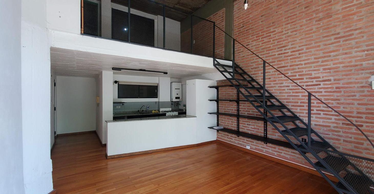 Foto de Dúplex tipo Loft al contrafrente con doble altura y ladrillo a la vista, imagen 5