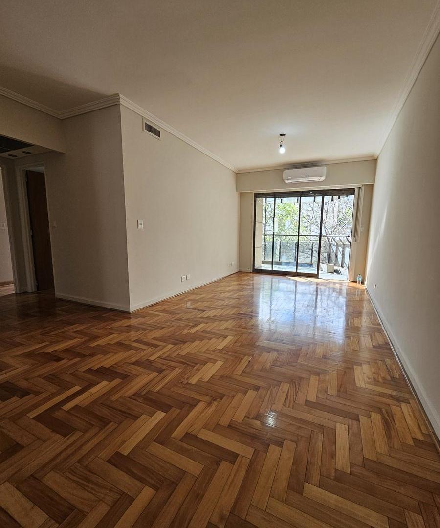 Foto de Departamento 3 ambientes con cochera y balcón corrido - Seguridad 24 hs, imagen 1