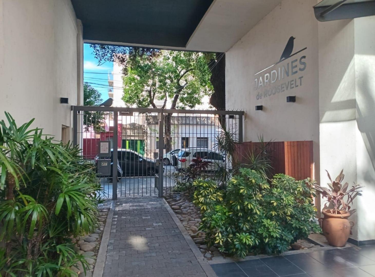 Foto de Dos ambientes en duplex super luminoso con terraza y parrilla en Urquiza, imagen 1