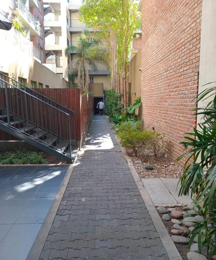 Foto de Dos ambientes en duplex super luminoso con terraza y parrilla en Urquiza, imagen 3