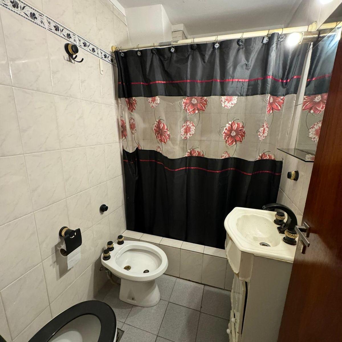 Venta Departamento 2 Ambientes con Cochera - Ideal Inversor - Ameghino 1049 3