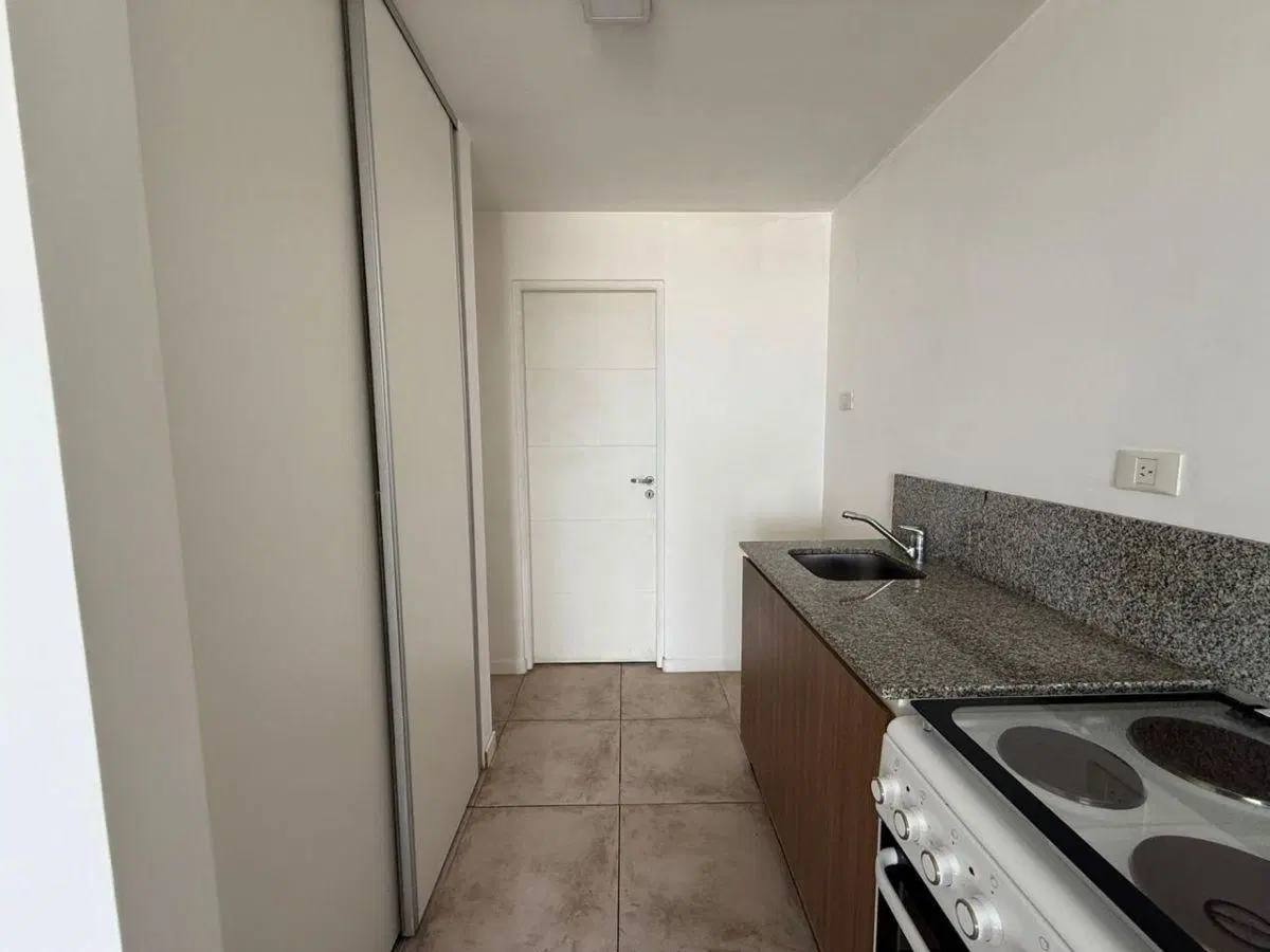Monoambiente en Alquiler En Avellaneda Centro. C/Amenities 2