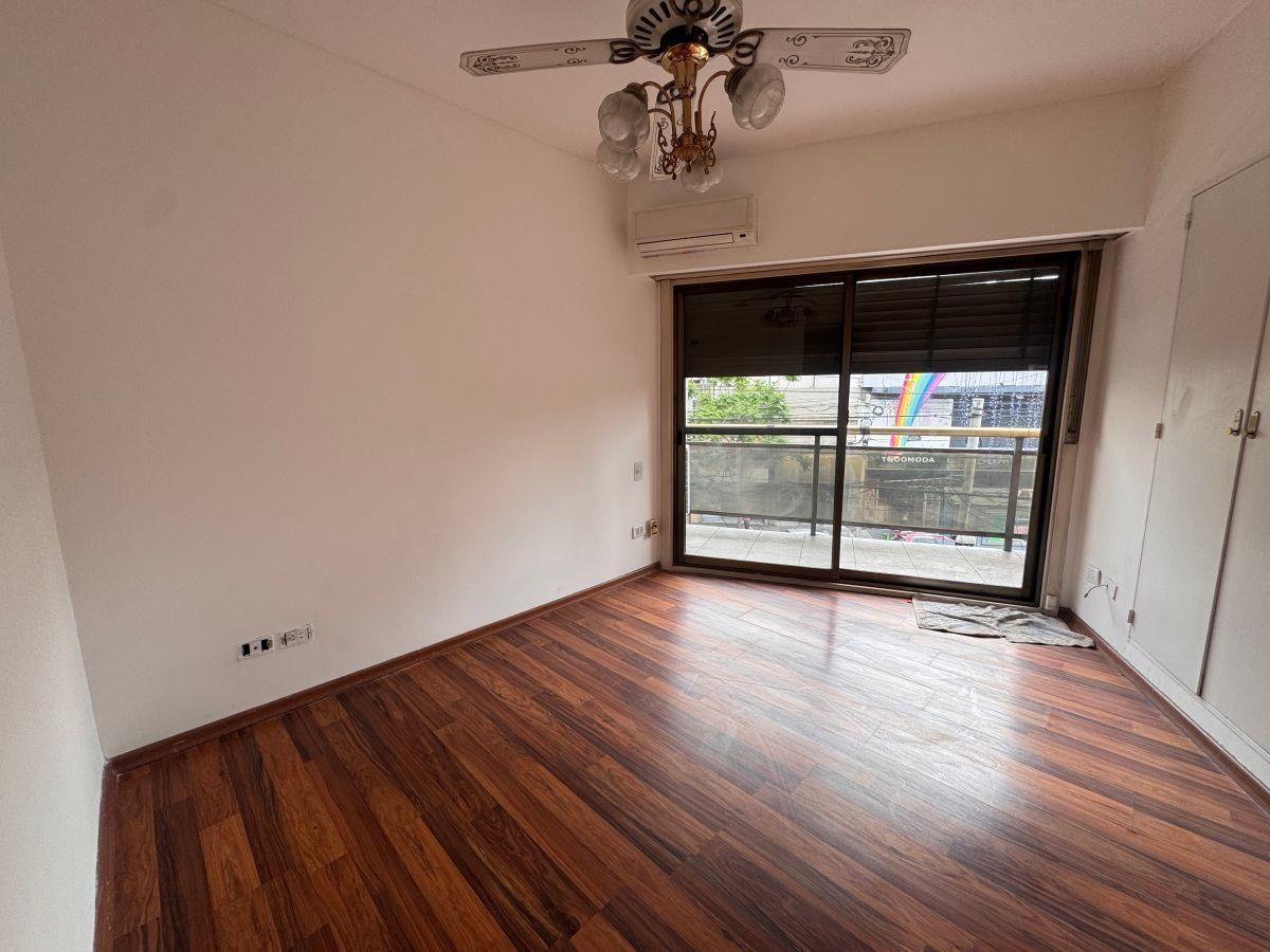 Foto de Alquiler departamento 4 Ambientes. Edificio De Categoría - Avellaneda, imagen 4
