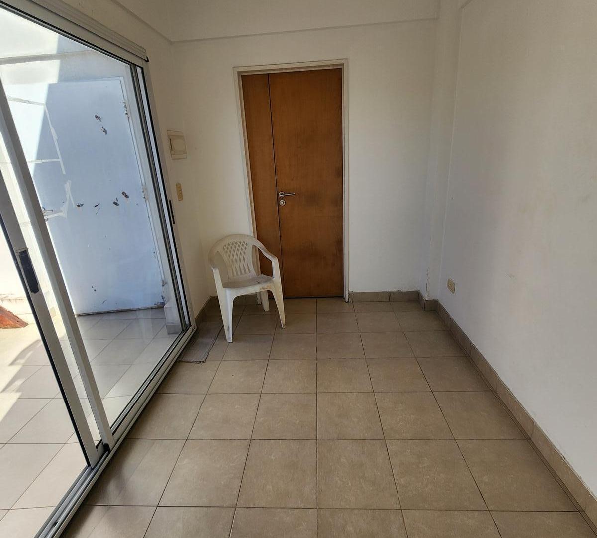 2 Ambientes con Balcón al Frente, Vestidor y Amenities en Caballito. Super Luminoso.