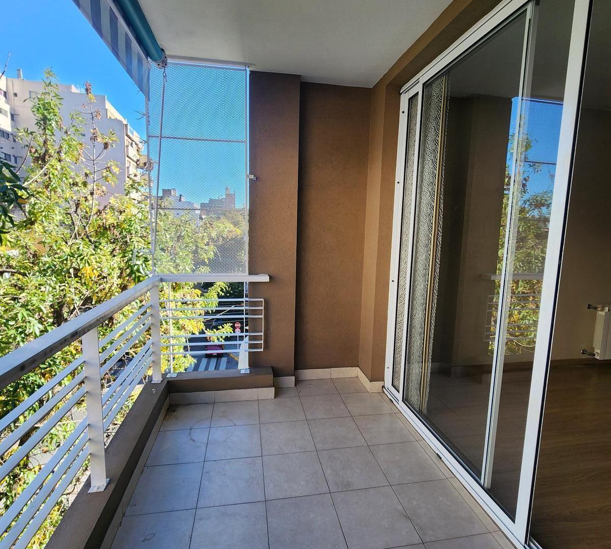 2 Ambientes con Balcón al Frente, Vestidor y Amenities en Caballito. Super Luminoso.