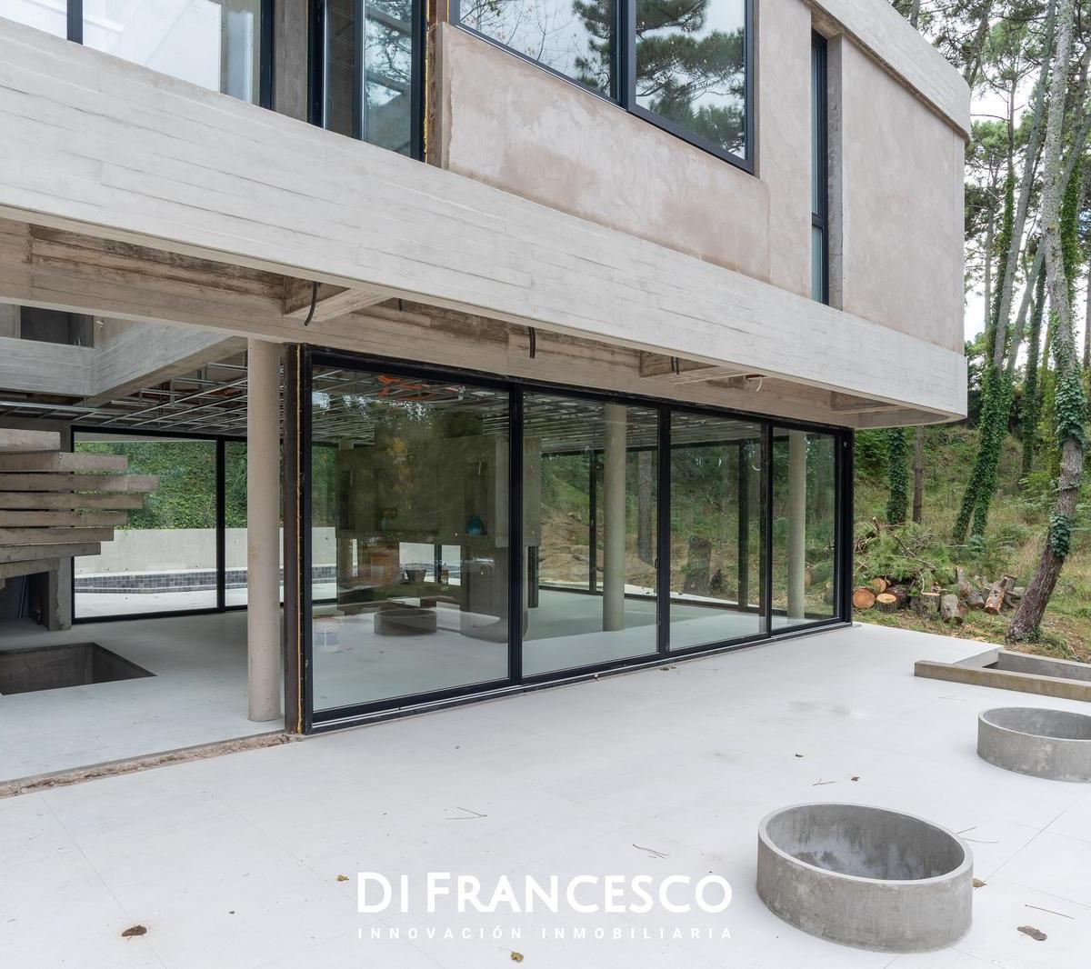 Casa 6 Ambientes en Venta en Cariló - en Construcción 5