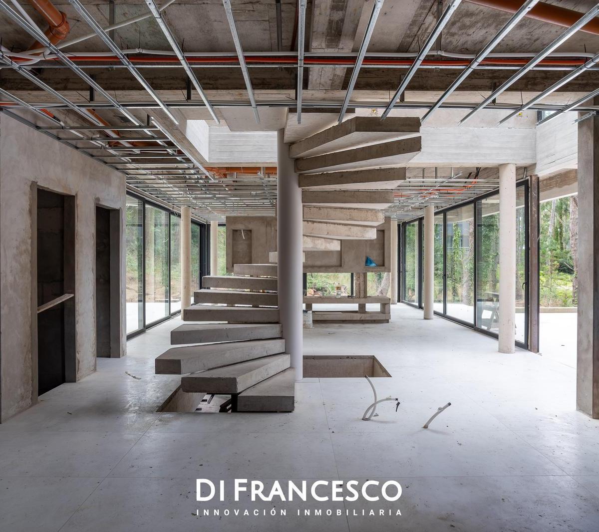 Casa 6 Ambientes en Venta en Cariló - en Construcción 3