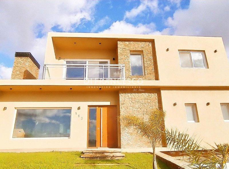 Foto de Venta- Casa de 5 ambientes en Costa Esmeralda - Ecuestre 153, imagen 1