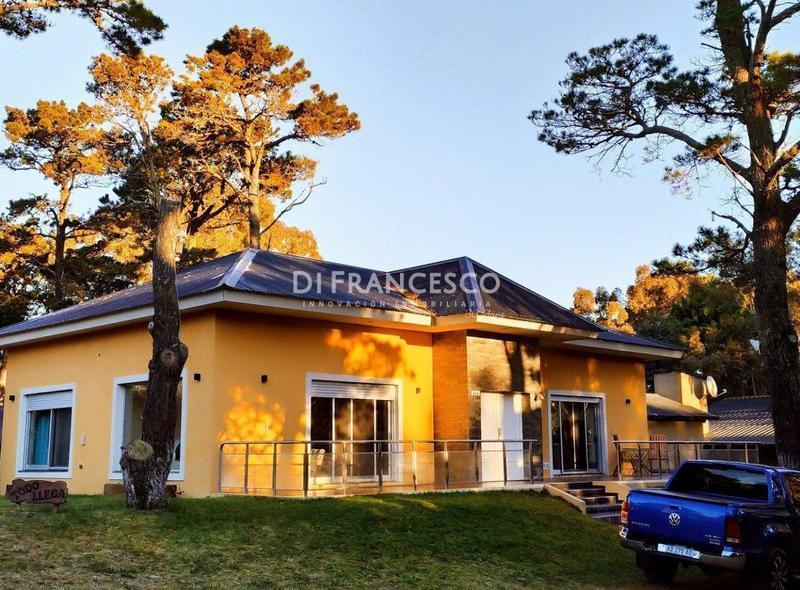 Foto de Venta - Casa de 5 ambientes SOBRE UNA PLANTA en Pinamar - Ninfas 910, imagen 1