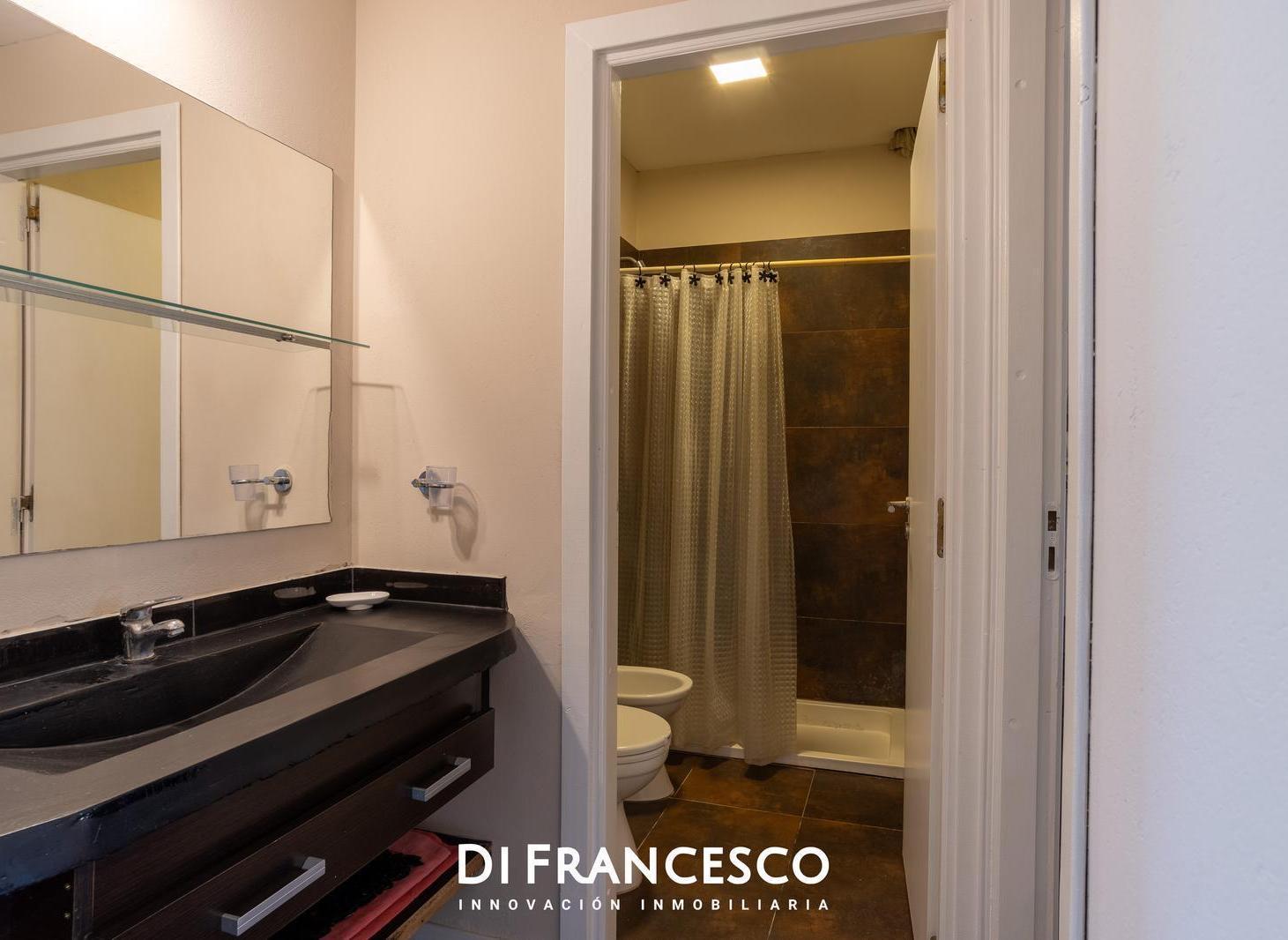 Foto de Departamento de 2 ambientes en venta a METROS DEL MAR en Pinamar JARDIN, imagen 5