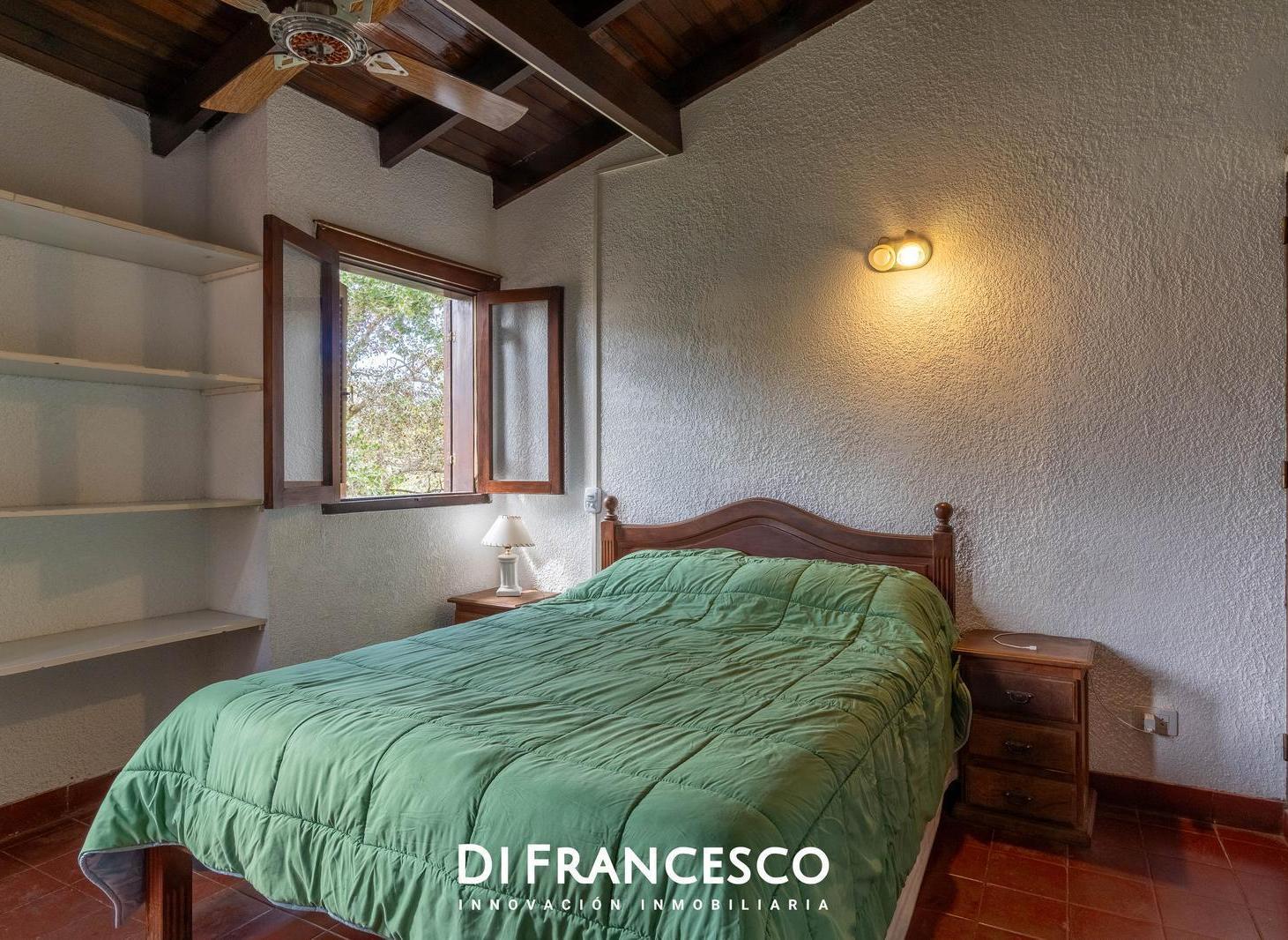 Foto de Venta - Departamento Duplex de tres ambientes en Pinamar - A PASOS DEL, imagen 2