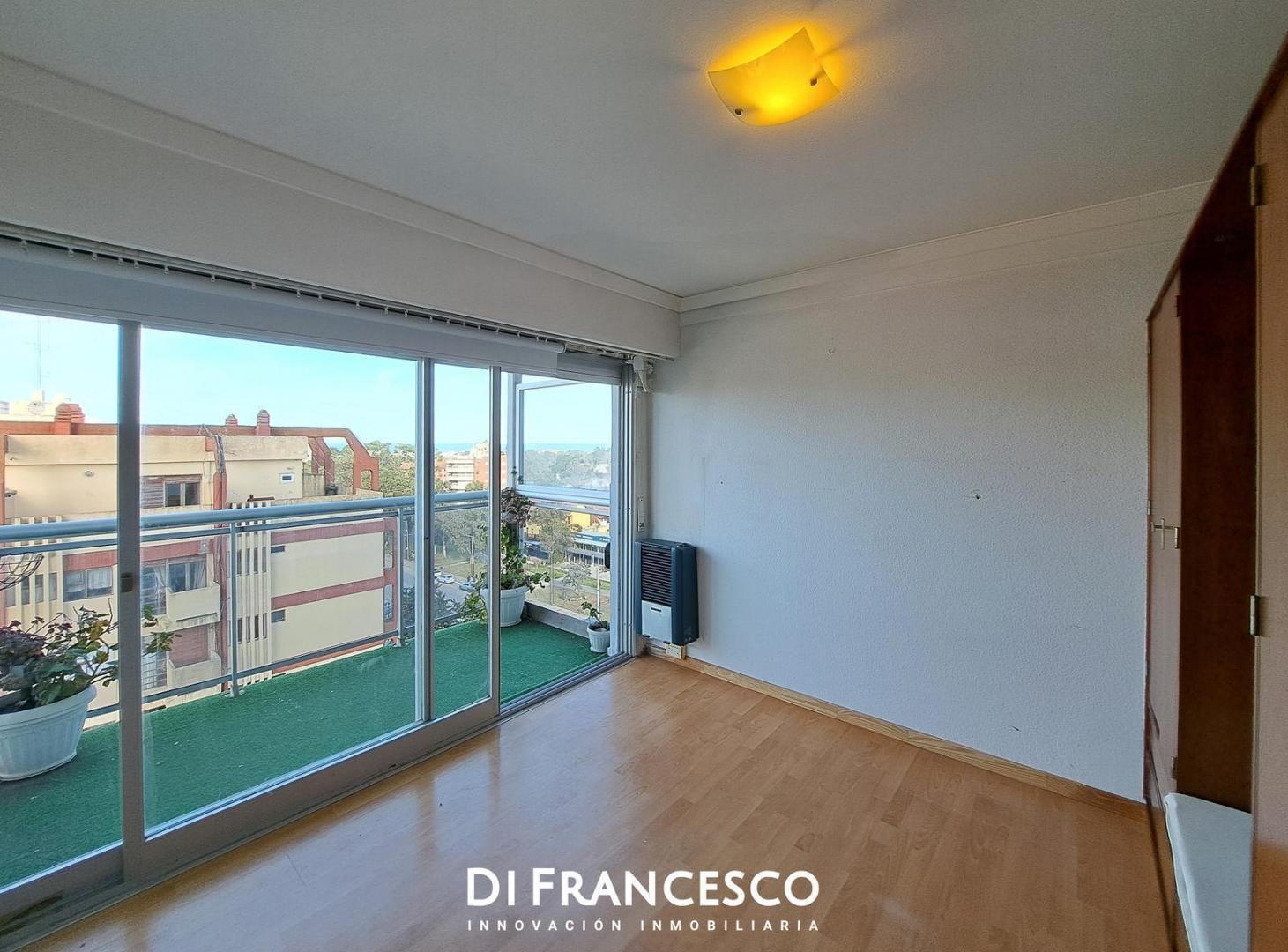 Foto de Departamento monoambiente en venta en Pinamar - AV. BUNGE, imagen 1